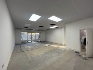 Photo 1- click for photo gallery